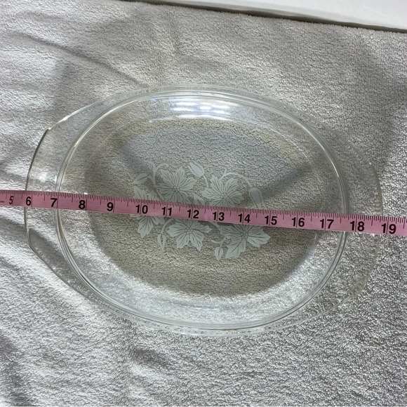 Vintage Fantasia By Princess House Textured Grapevine 6 qt Glass  Casserole Dish - Picture 13 of 14